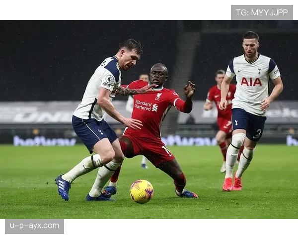 戴维斯精准妙传撕裂防线 助攻数据印证全能价值