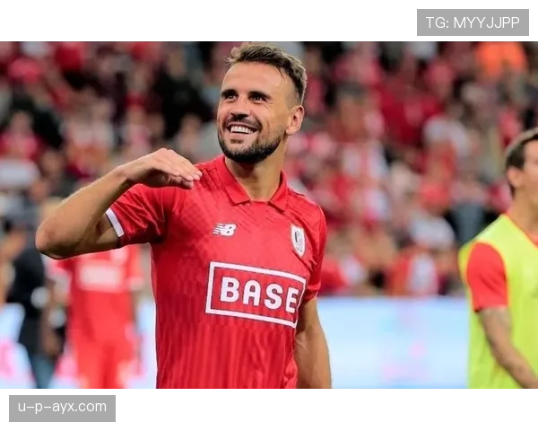 标准列日调整战术迎战新挑战，球队信心倍增状态回暖