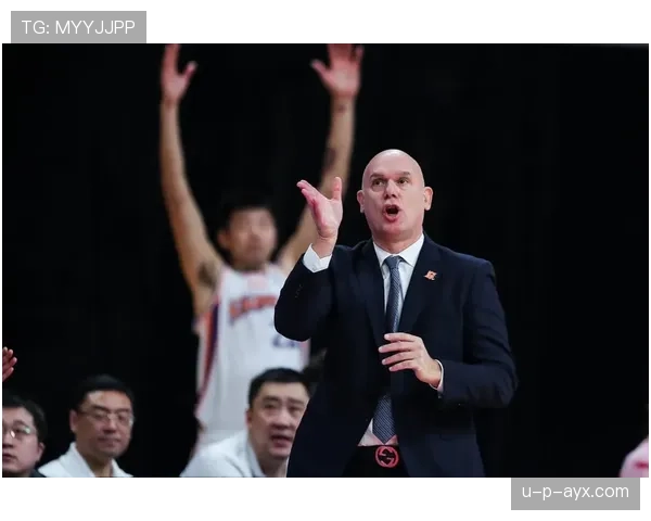 楚阿梅尼闪耀高强度对决，成球队攻防转换关键枢纽