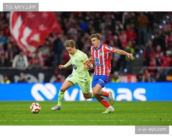 德容 vs 楚阿梅尼:防守能力与中场屏障作用差距在哪 德容 vs 楚阿梅尼:防守能力与中场屏障作用差距在哪